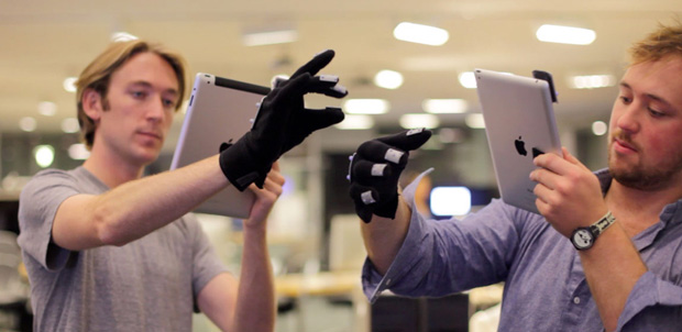 T(ehter) un guante de realidad aumentada