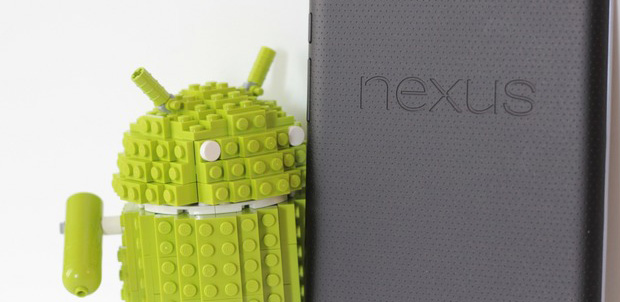 Android hecho con piezas de LEGO