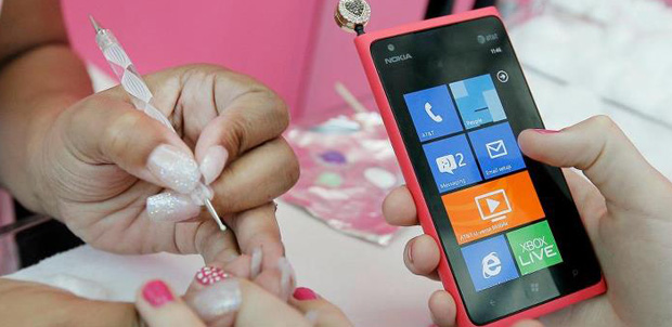 Nokia Lumia ahora también en rosa