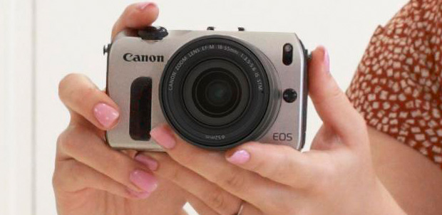 La primer cámara sin espejos de Canon