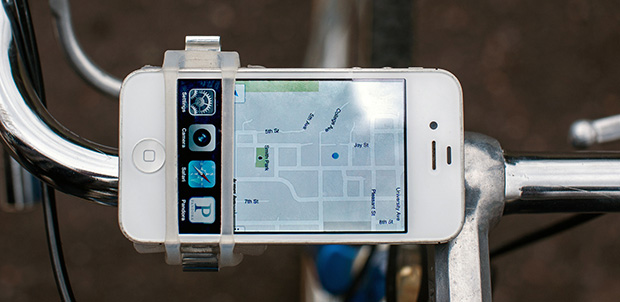 Lleva tu iPhone en la bici con Handleband