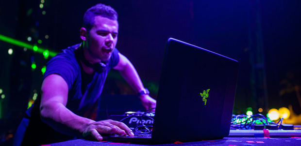 Afrojack-Razer