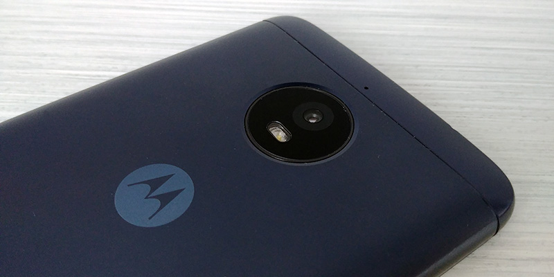 Moto E4 Plus 2017 camara trasera