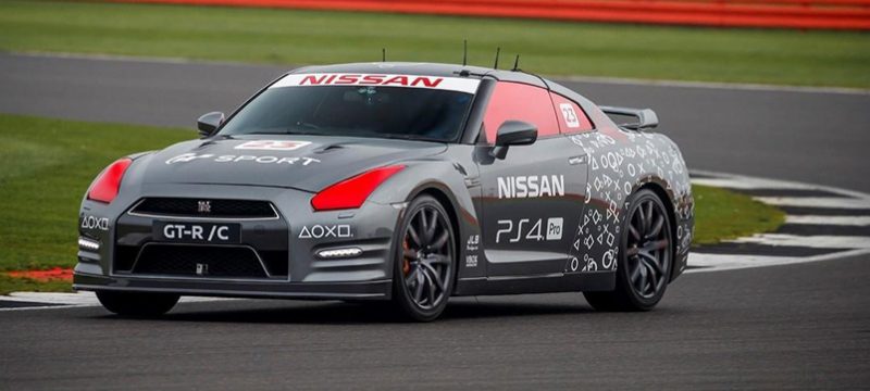 Nissan GT-R /C DualShock
