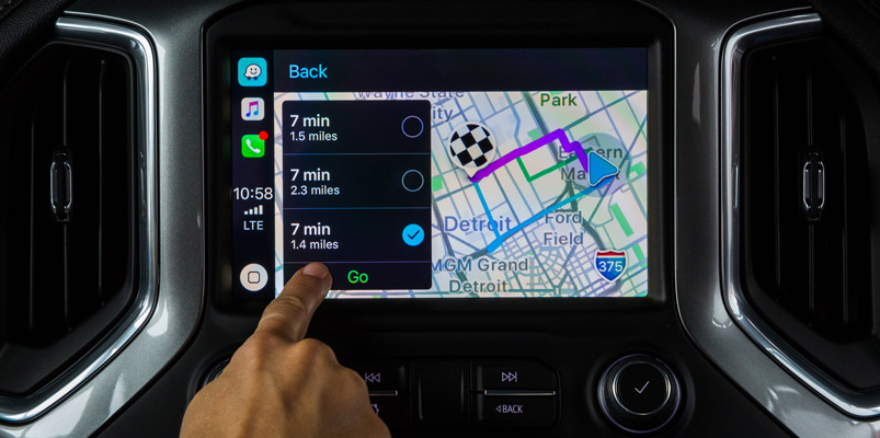 Las funciones que puedes usar de Waze en Apple CarPlay