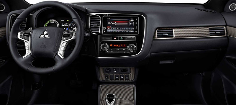 Mitsubishi Outlander PHEV interior