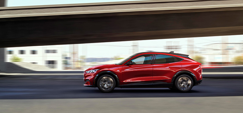 Ford Mustang Mach-E lateral