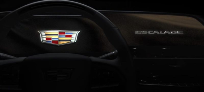 Cadillac Escalade 2021 pantalla OLED curva