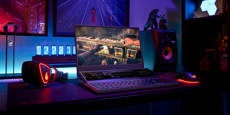 Zephyrus Duo 15 con ROG ScreenPad Plus