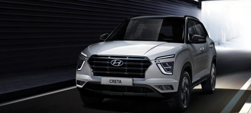 Hyundai Creta 2021 frente calle