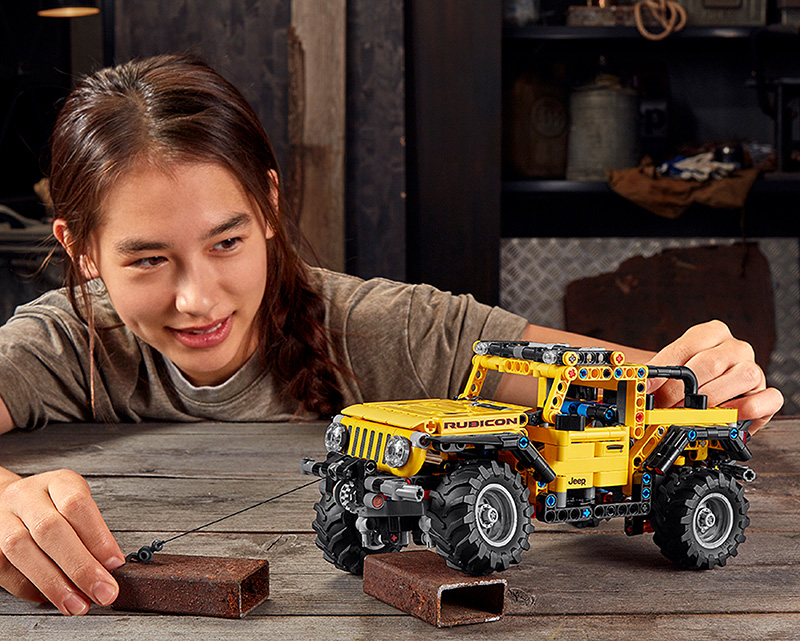 LEGO Technic Jeep Wrangler suspension
