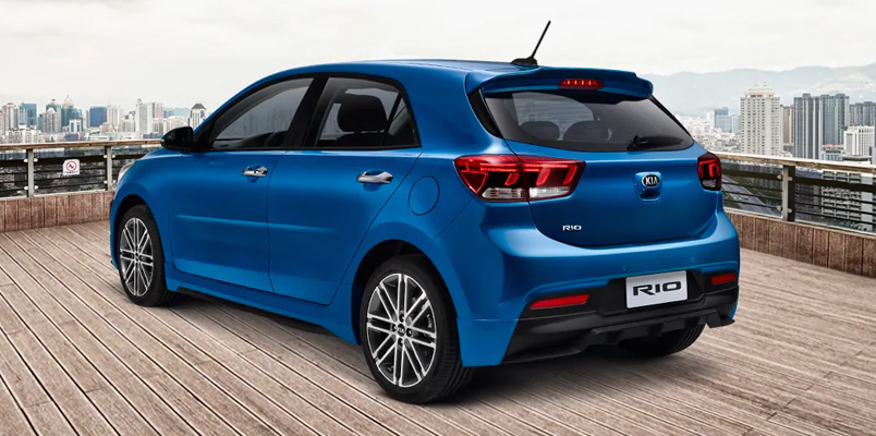 KIA Rio 2021 atras