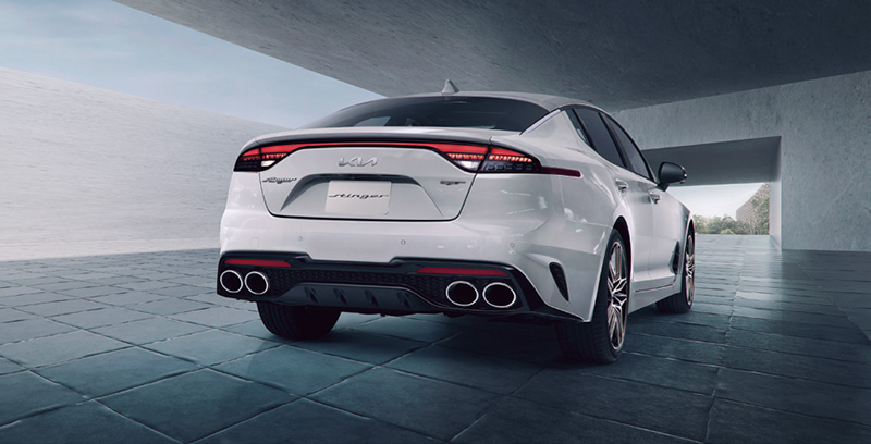 KIA Stinger 2022 GT atras