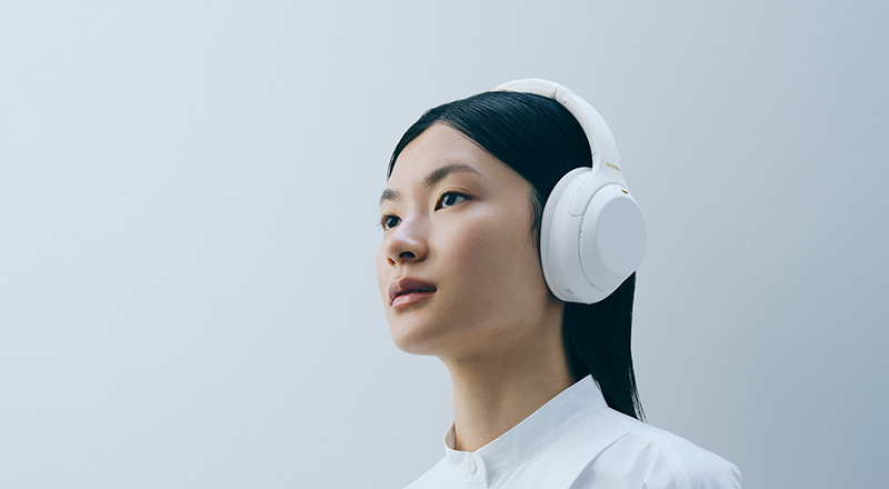 Sony WH-1000XM4 blancos