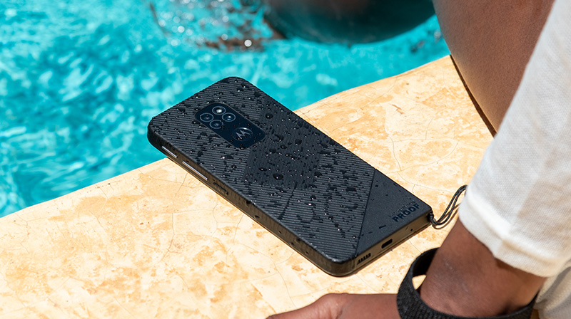 Motorola defy agua