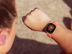 Fitbit 5 ejercicios y estiramientos