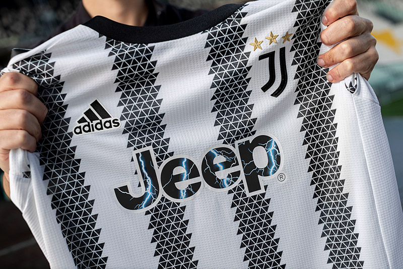 Con un electrificado JEEP, adidas y Juventus presentan nueva camiseta