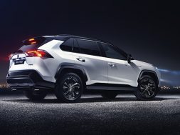 Mitos y realidades de los vehículos híbridos eléctricos Toyota de México