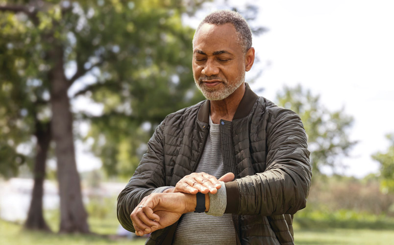 Fitbit cuida la salud de Papá con estos increíbles productos