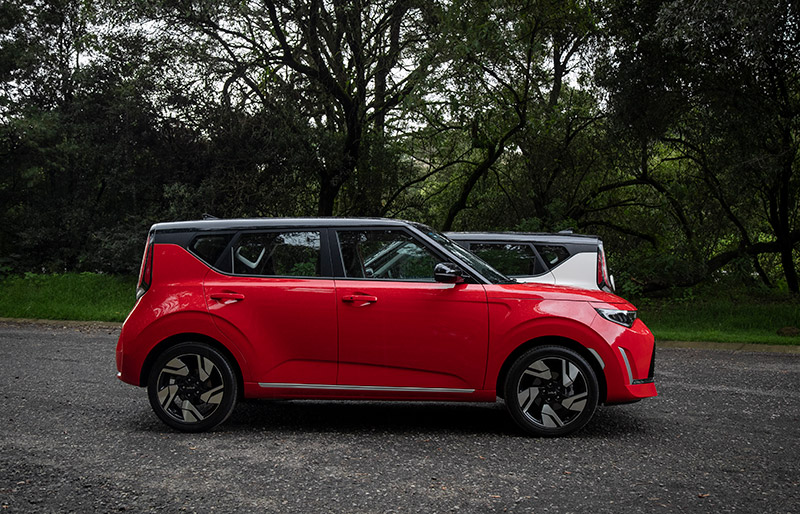 Kia Soul 2023 lateral