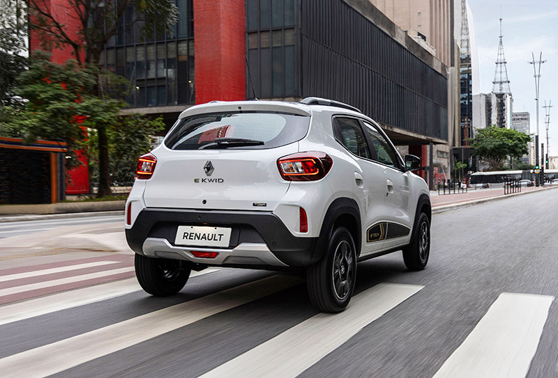 Renault Kwid E-Tech atras anuncio