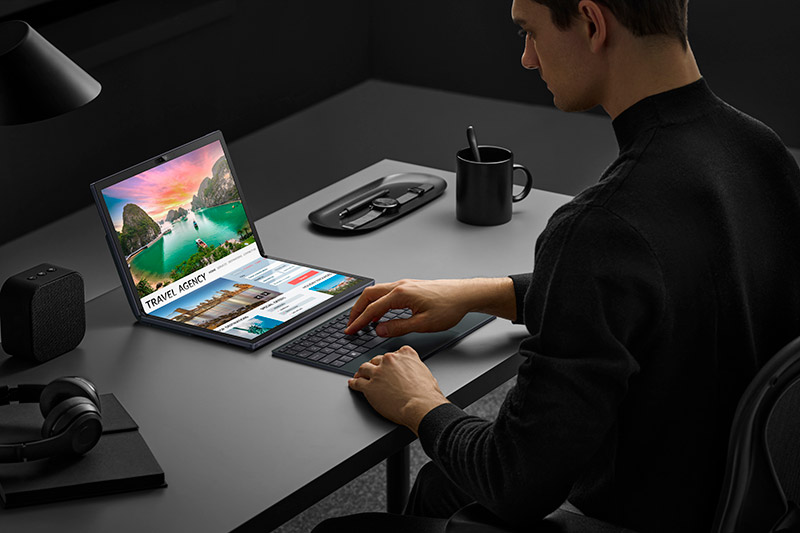 Zenbook 17 Fold OLED la primer laptop OLED plegable con Intel EVO