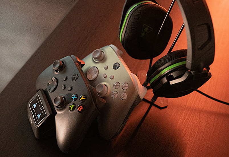 Fuel Dual Controller Charging Station & Headset Stand para Xbox de Turtle Beach