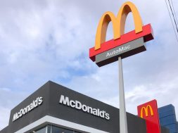 McDonalds Pedregal digitalizacion