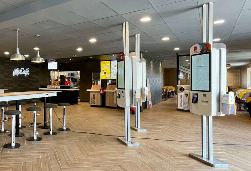 McDonalds Pedregal tecnologia