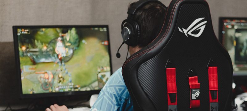 19esports y ASUS ROG Gaming Center