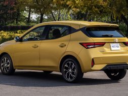 Chevrolet Aveo Hatchback 2024 amarillo