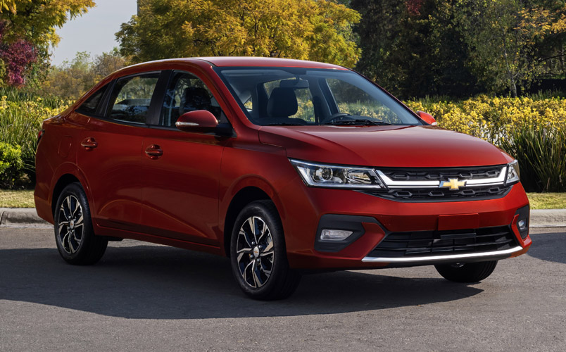 Chevrolet Aveo Sedán 2024 rojo