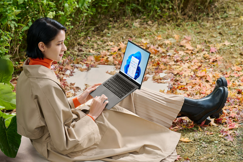 ASUS Zenbook S 13 OLED UX5304 lanzamiento
