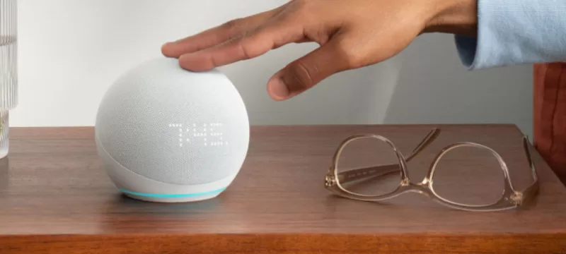 Amazon y Alexa adultos mayores