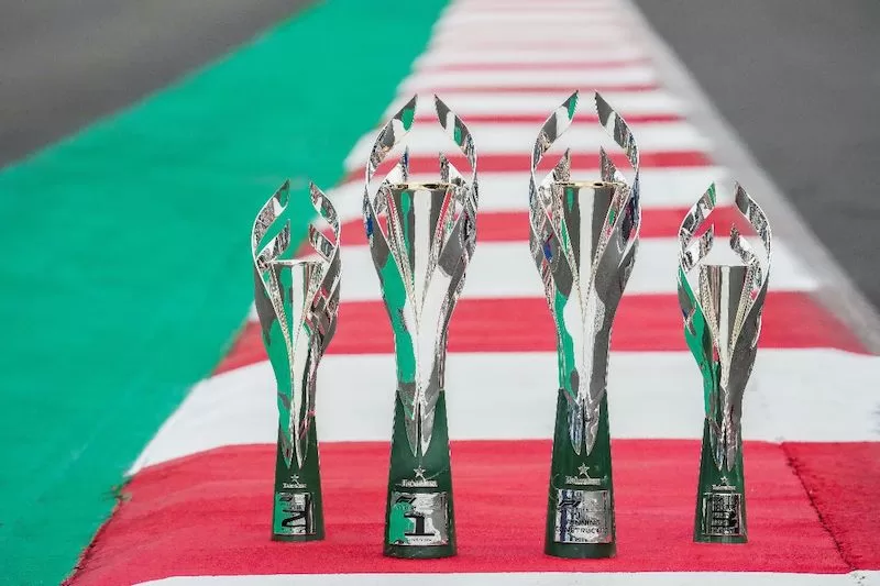 Cuatro trofeo del Formula 1 Gran Premio de la Ciudad de México 2023