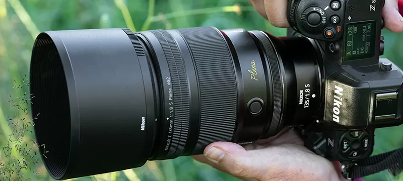 NIKKOR Z 135mm f : 1.8 S Plena