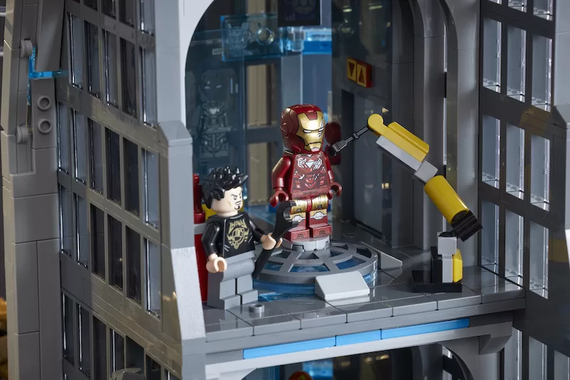 LEGO Marvel Torre de los Vengadores iron man