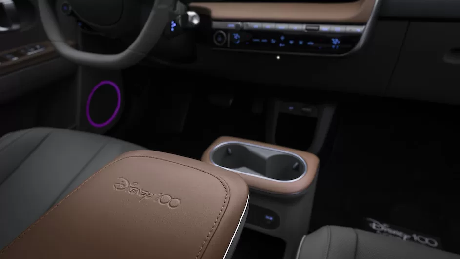 Hyundai IONIQ 5 Disney100 Platinum Edition brazo