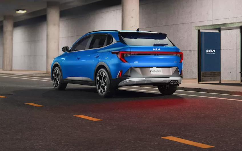 Kia K3 Hatchback trasera