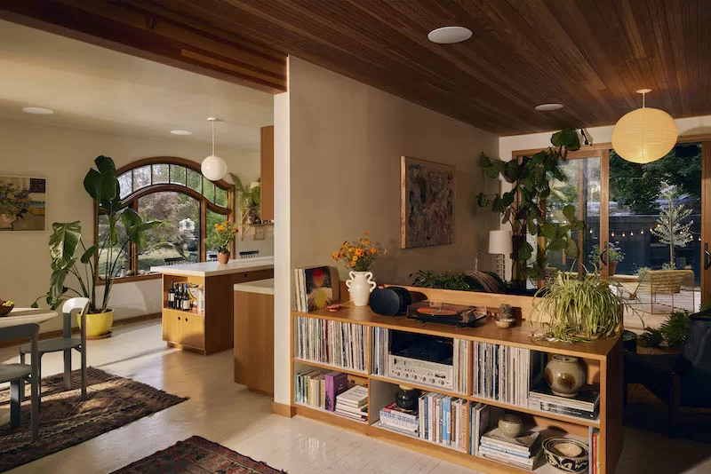 Sonos presenta su nuevo altavoz para el techo de 8 pulgadas