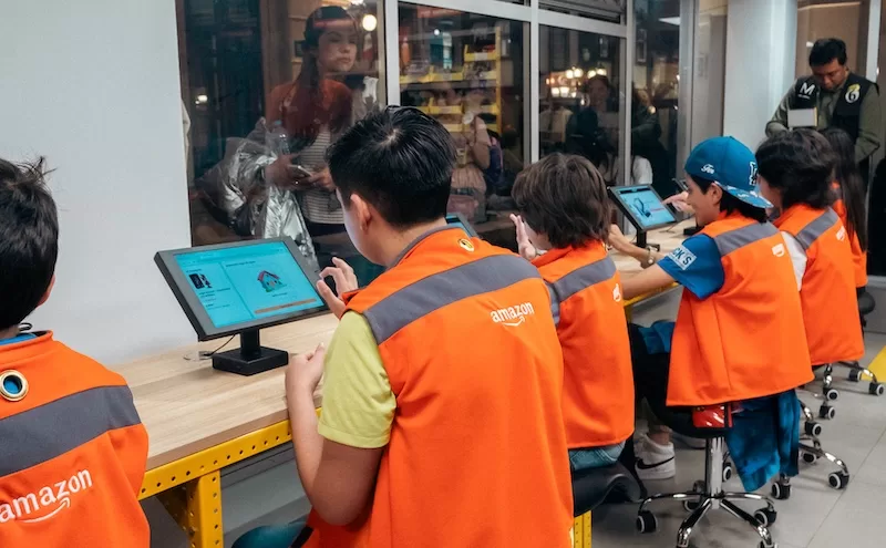 Amazon KidZania ninos