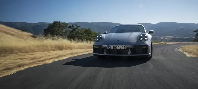 Porsche 911 Turbo 50 Años frente