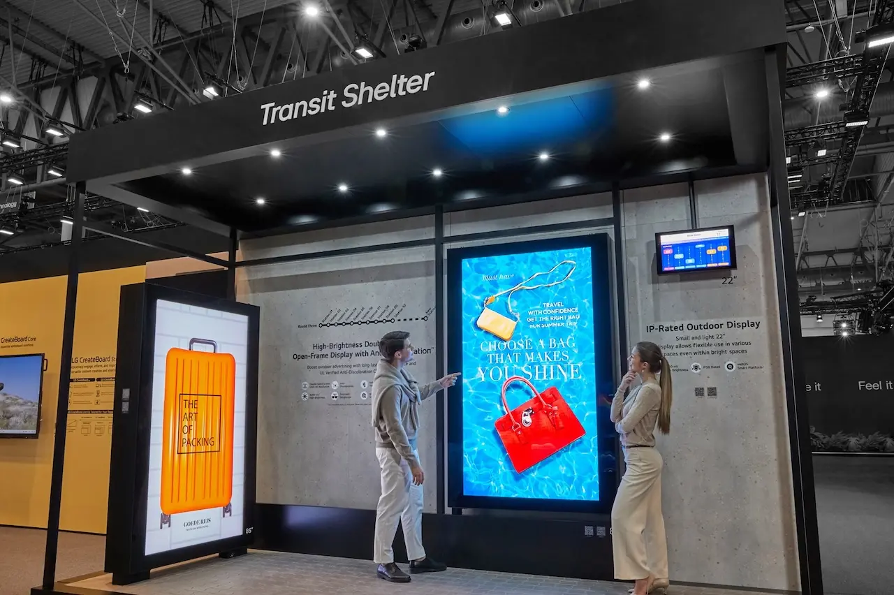 LG 2025 señalización 2025 Transit Shelter