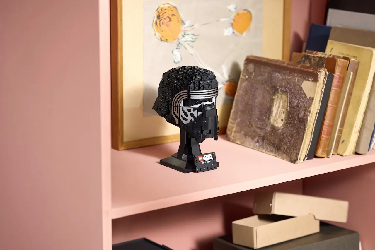 Celebrar el Día de Star Wars 2025 Casco de Kylo Ren