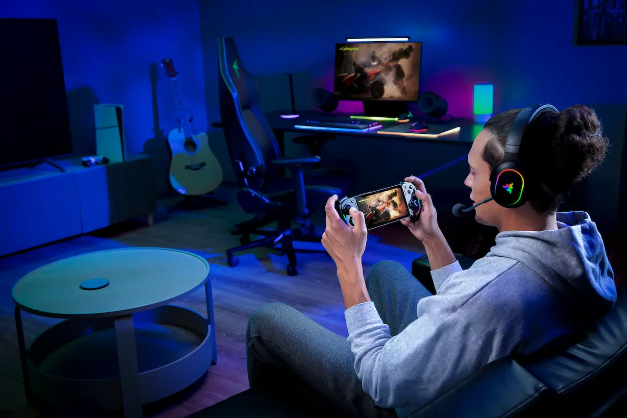 Razer PC Remote Play sofa