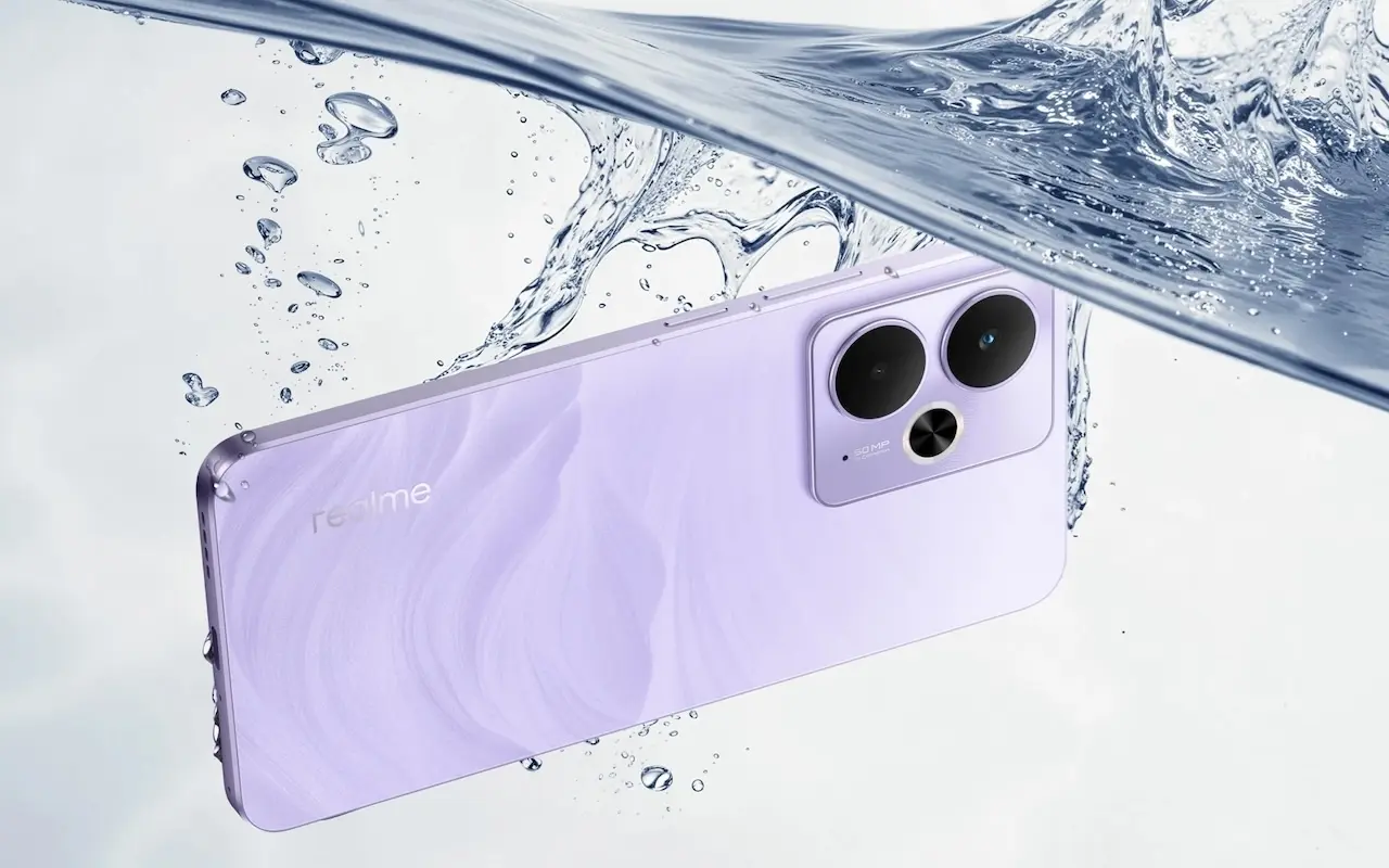 realme 14T 5G y realme 14 5G agua