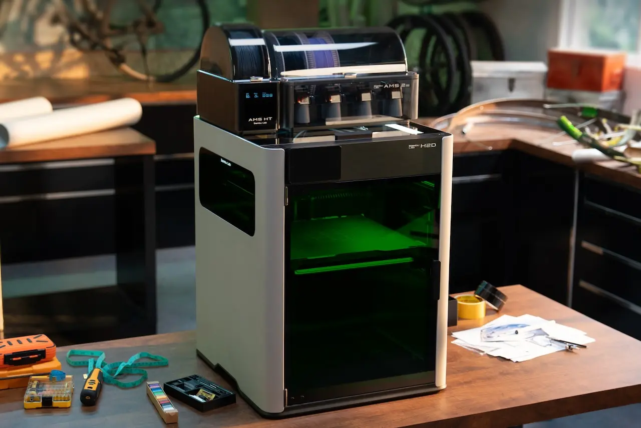 Bambu Lab llega a México con su plataforma H2D que combina impresión 3D
