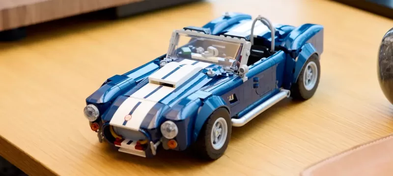 LEGO Icons Shelby Cobra 427 S/C