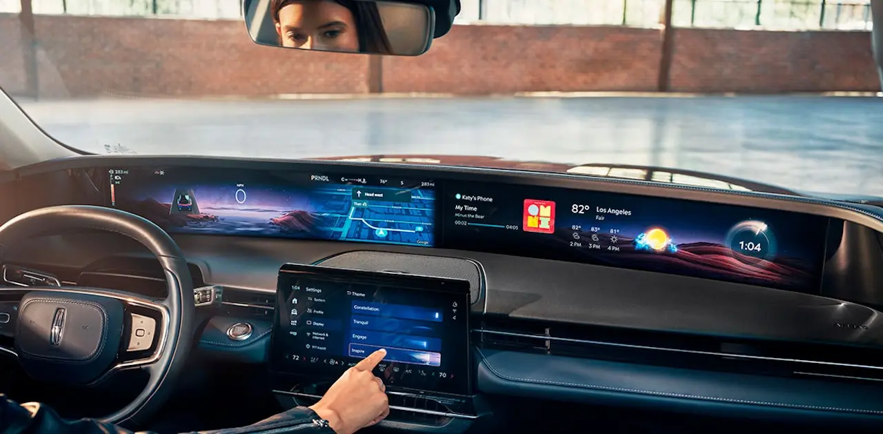 Lincoln Digital Experience pantalla