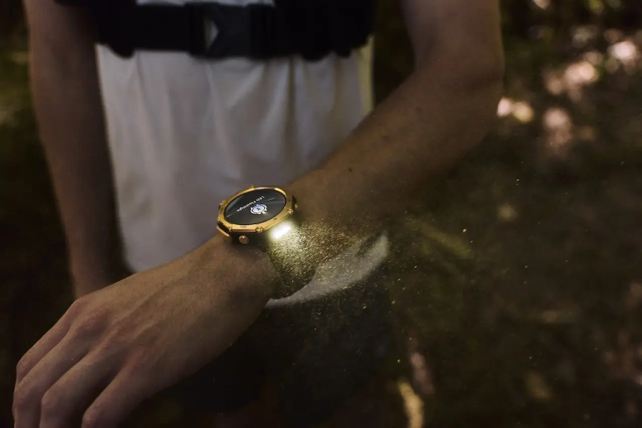 Amazfit T-Rex 3 Pro noche